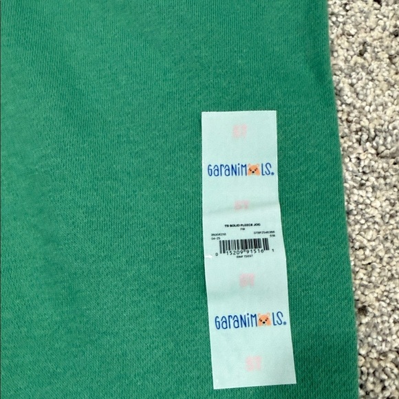 2 Set of pants and shorts - Picture 4 of 15